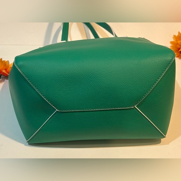 Tommy Bahama Green reversible Large Tote shoulder bag - Picture 7 of 7